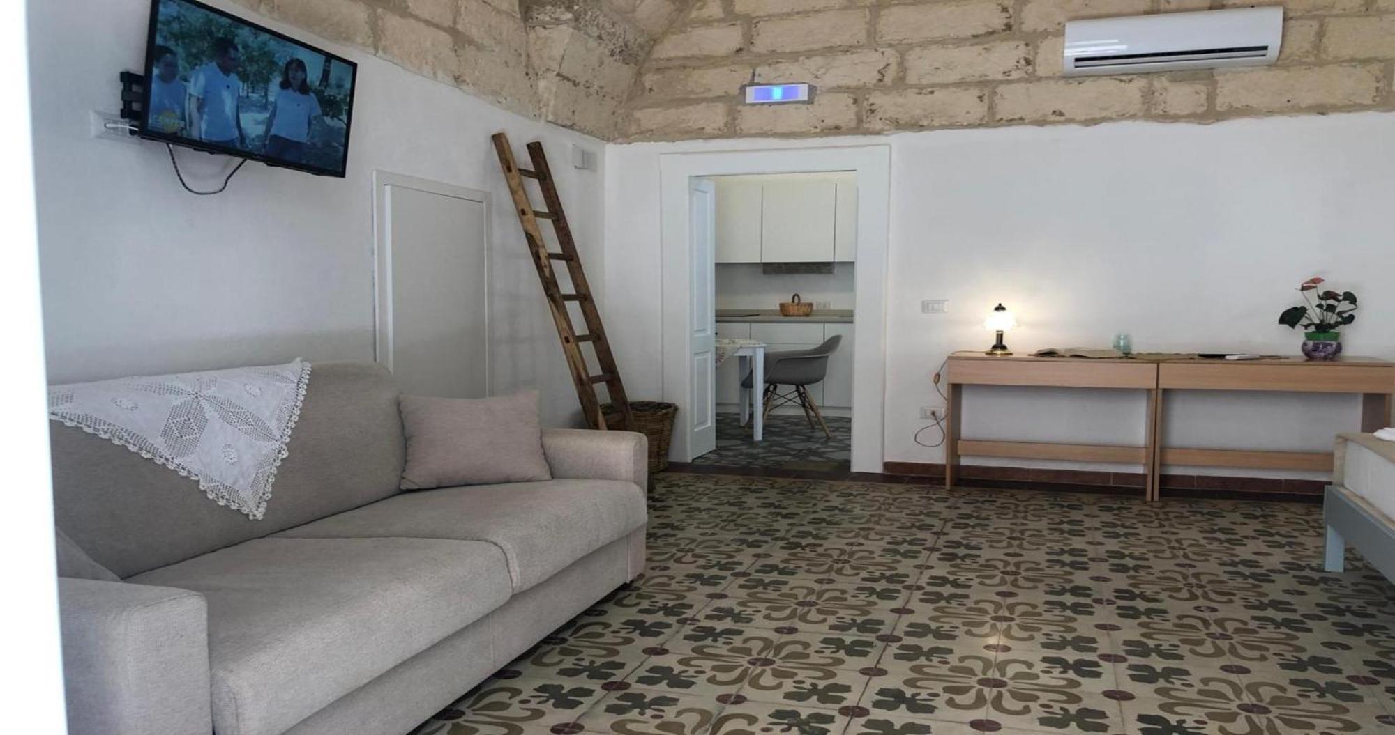 הוילה קרפיניאנו סלינטינו Odegos Monolocali Vico Sant'Antonio מראה חיצוני תמונה