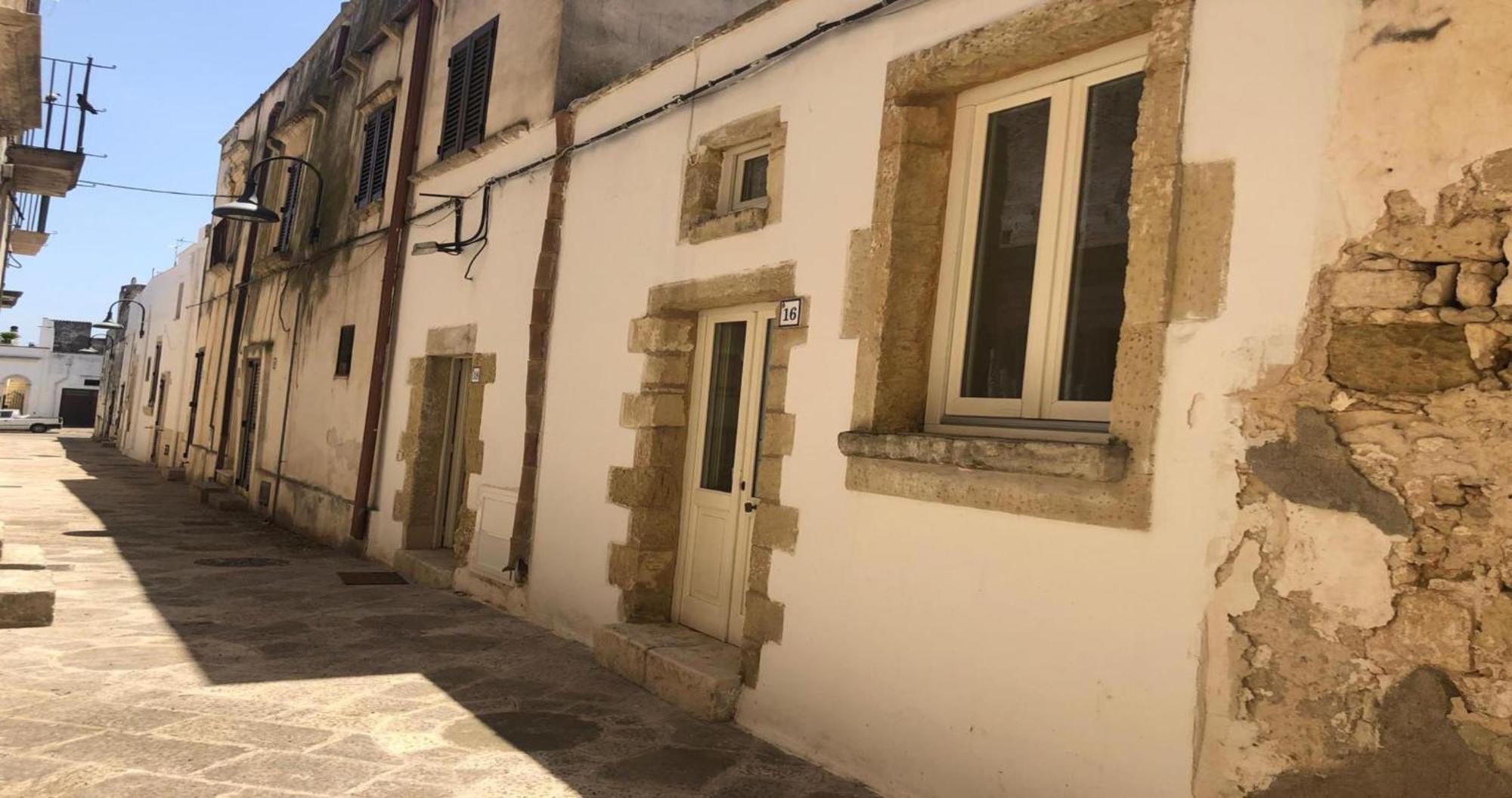 הוילה קרפיניאנו סלינטינו Odegos Monolocali Vico Sant'Antonio מראה חיצוני תמונה