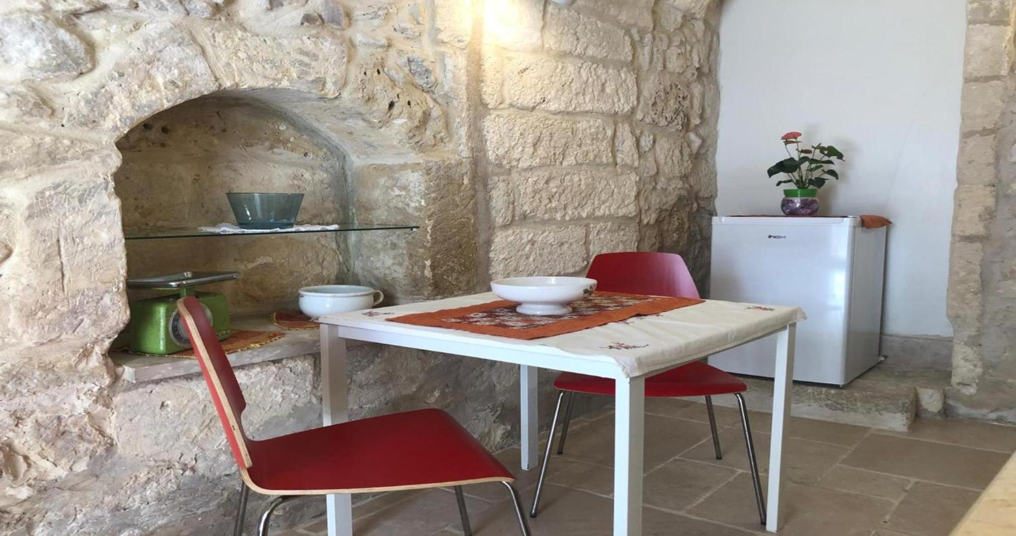 הוילה קרפיניאנו סלינטינו Odegos Monolocali Vico Sant'Antonio מראה חיצוני תמונה