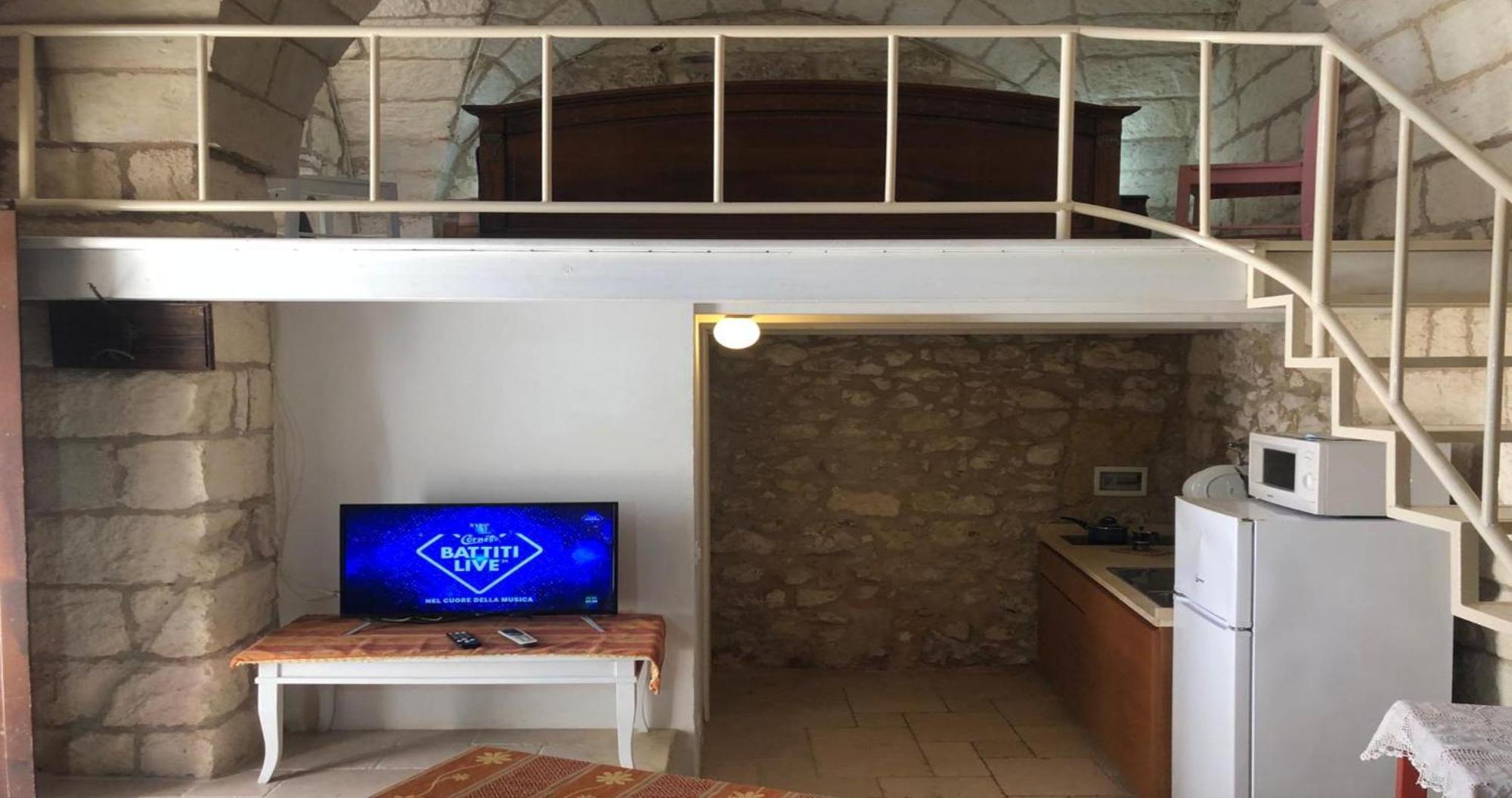 הוילה קרפיניאנו סלינטינו Odegos Monolocali Vico Sant'Antonio מראה חיצוני תמונה