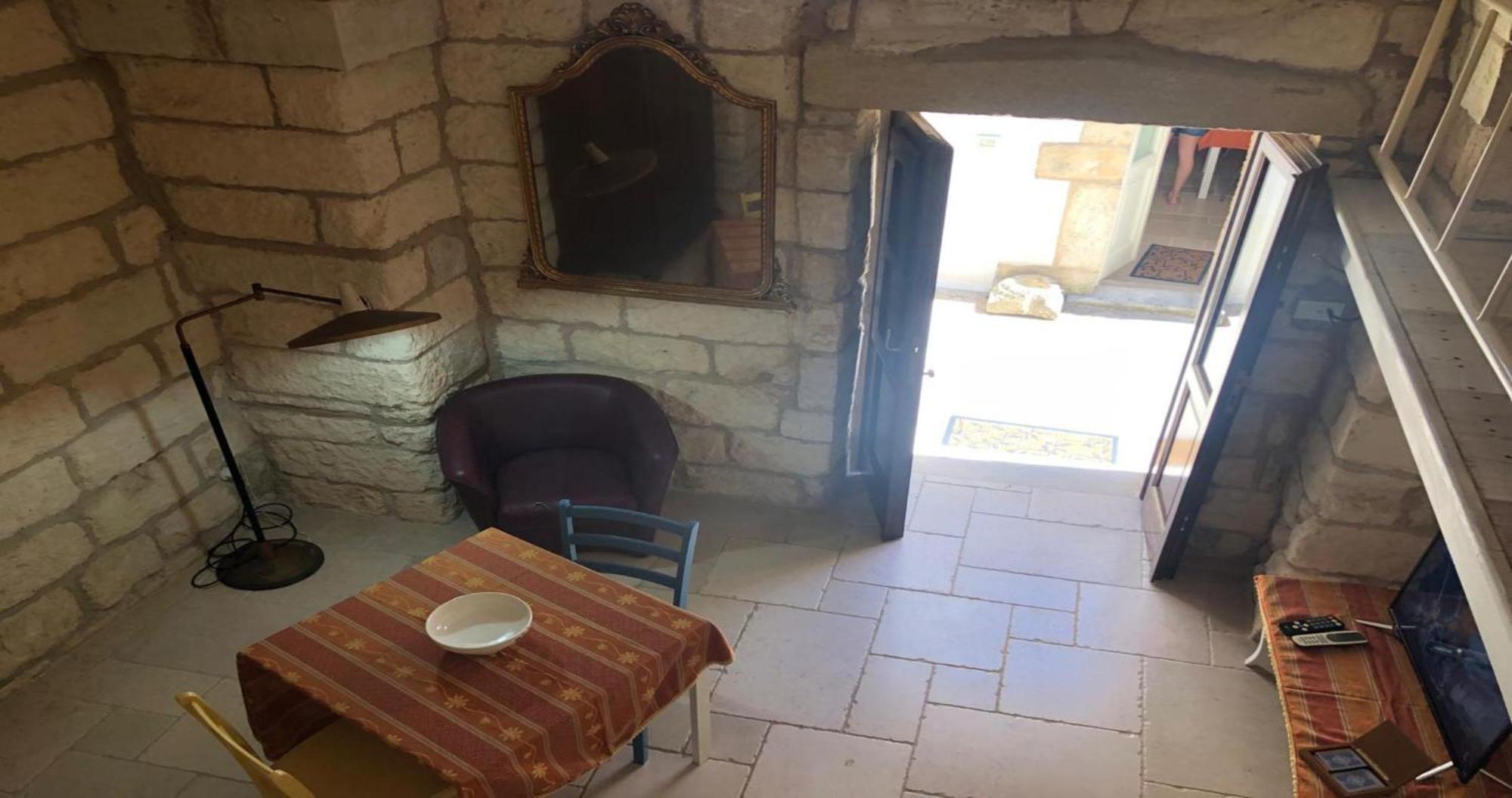 הוילה קרפיניאנו סלינטינו Odegos Monolocali Vico Sant'Antonio מראה חיצוני תמונה