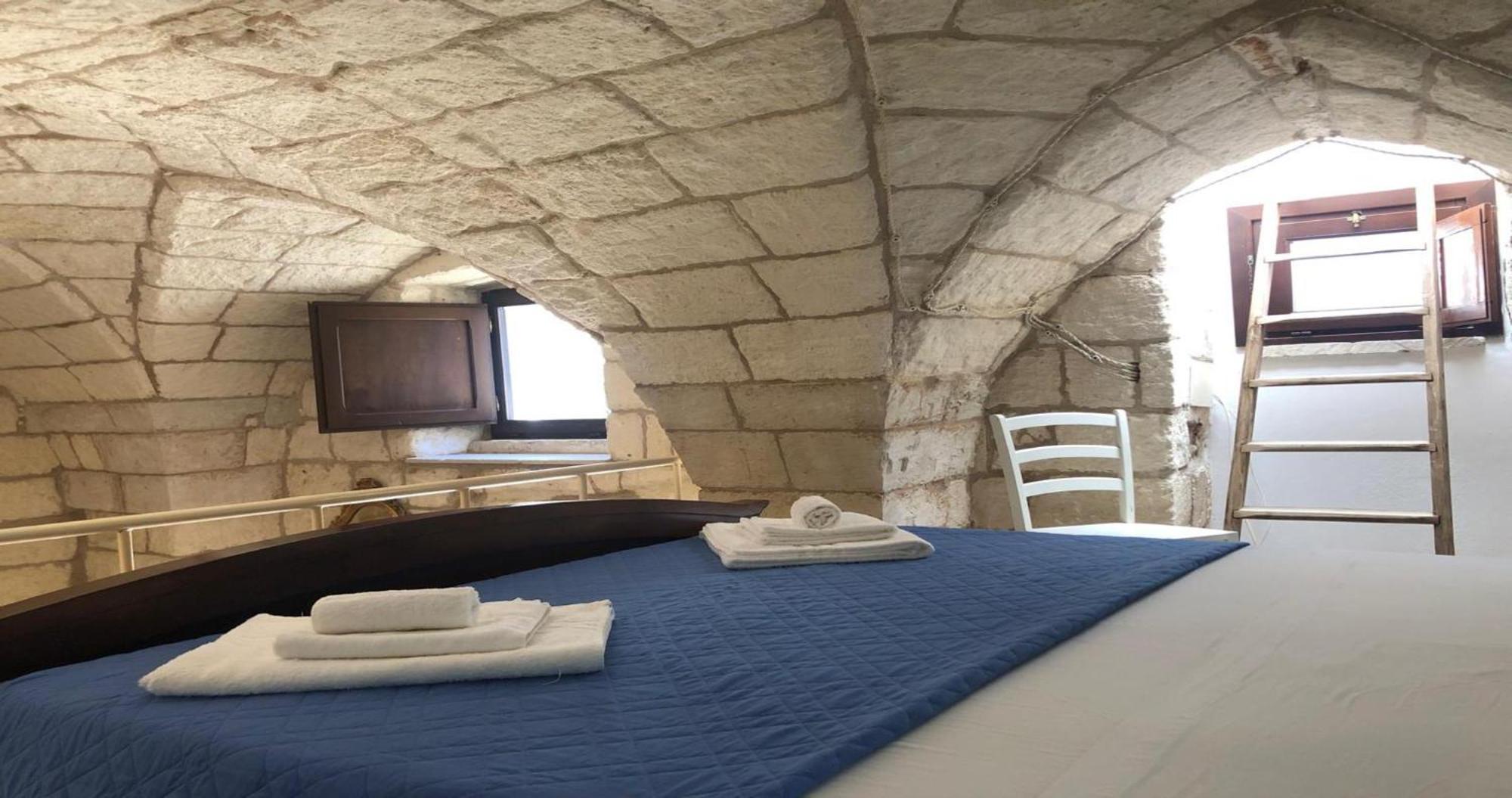 הוילה קרפיניאנו סלינטינו Odegos Monolocali Vico Sant'Antonio מראה חיצוני תמונה